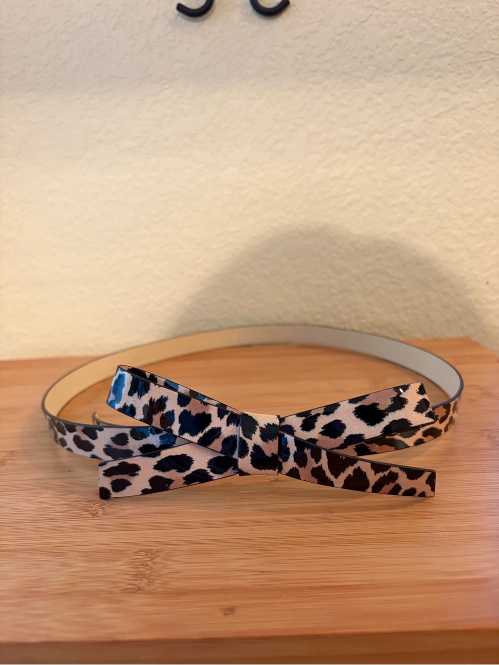 kate spade Leopard Bow Skinny Belt in Beige and Black